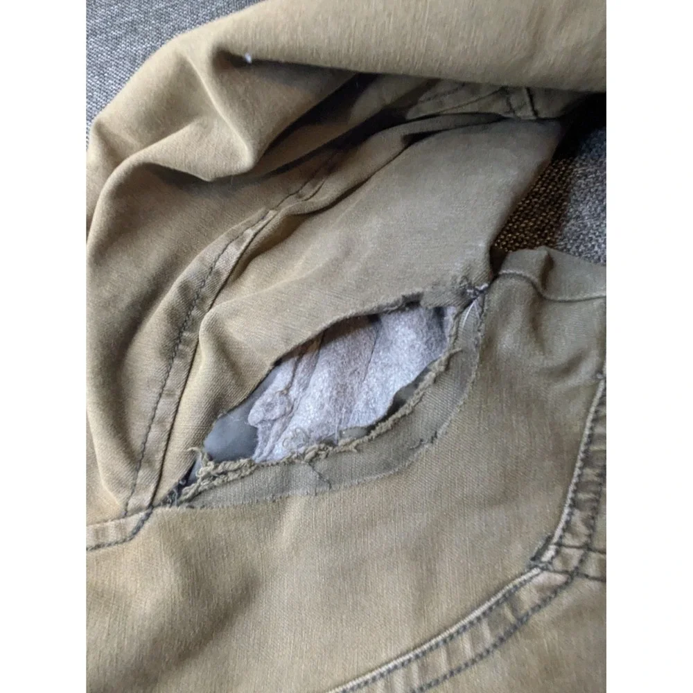 Vintage Levi's Men's‎ M Jacket Quilt Lined Heavy Old School Coat (Needs Repairs)